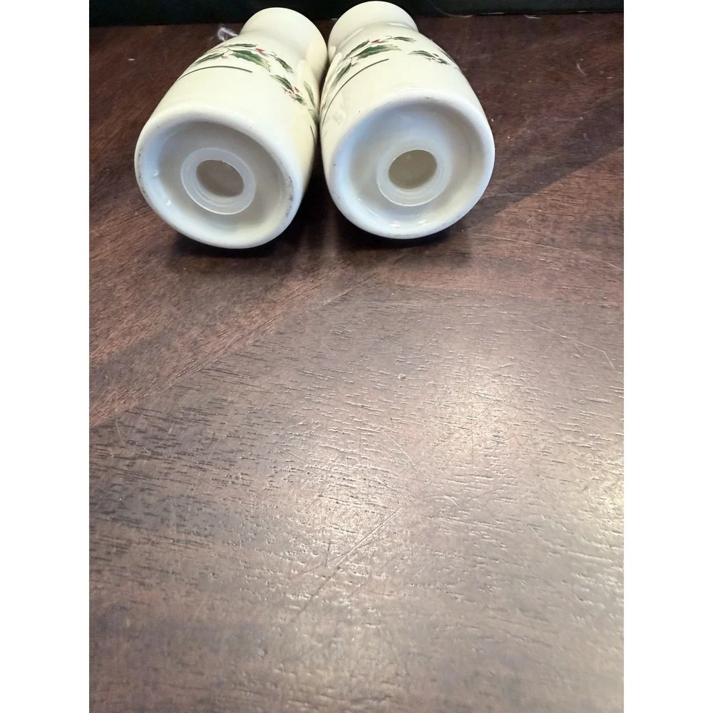 Vintage Porcelain Ware Salt & Pepper Shakers Caldor Christmas White Holly Berry